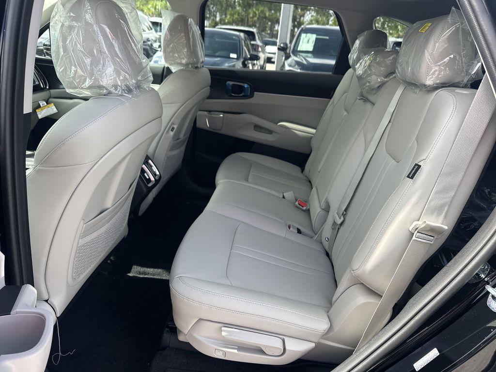 new 2025 Kia Sorento car, priced at $37,976