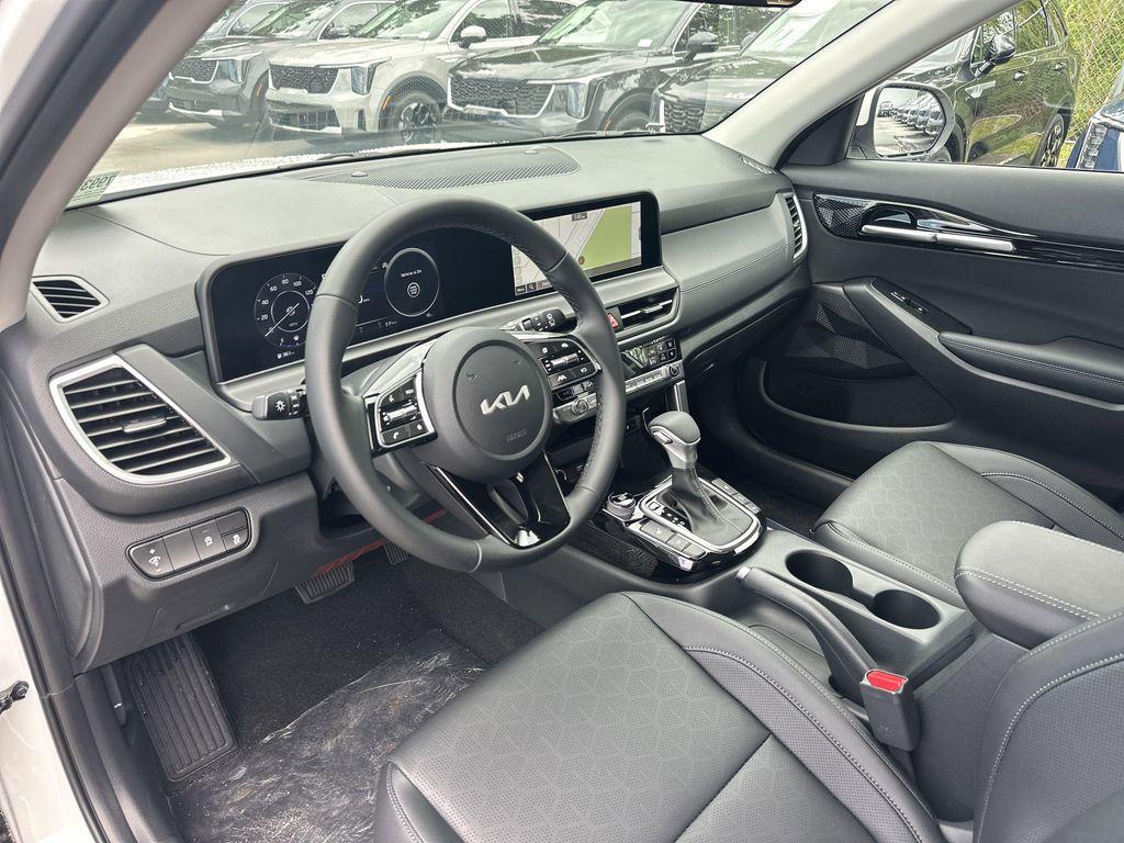 new 2025 Kia Seltos car, priced at $27,115