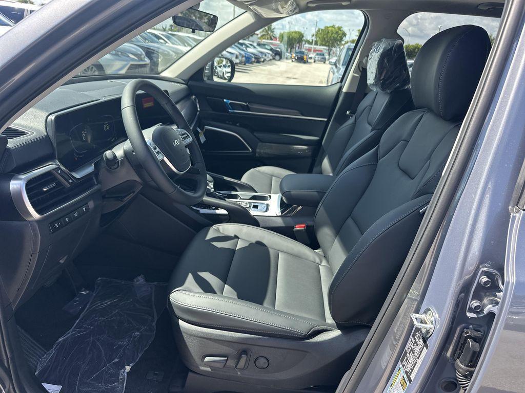 new 2025 Kia Telluride car, priced at $40,396