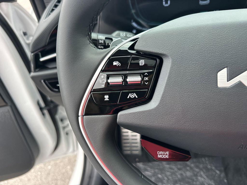 new 2025 Kia Niro car, priced at $32,765