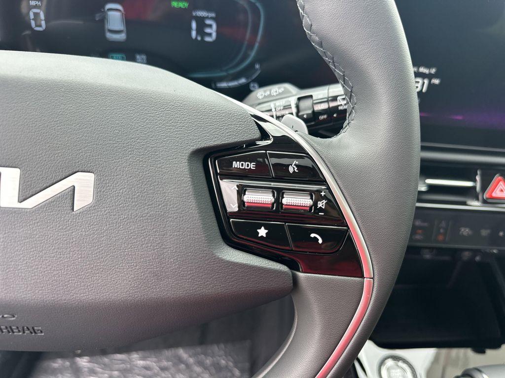 new 2025 Kia Niro car, priced at $32,765