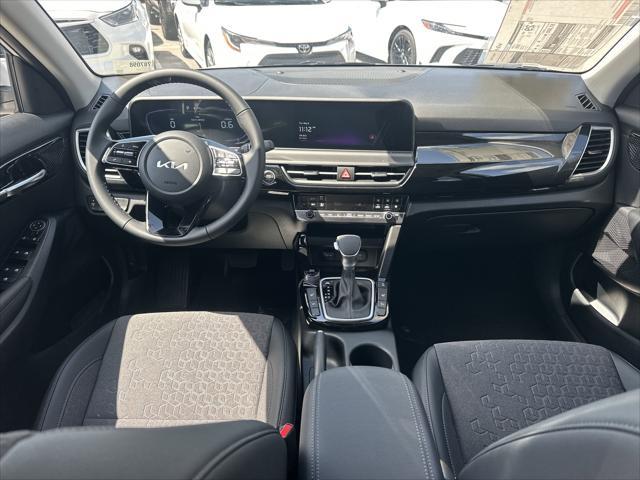 new 2025 Kia Seltos car, priced at $27,958