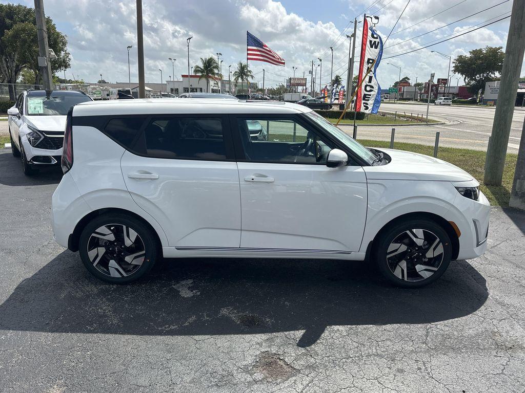new 2025 Kia Soul car, priced at $24,438
