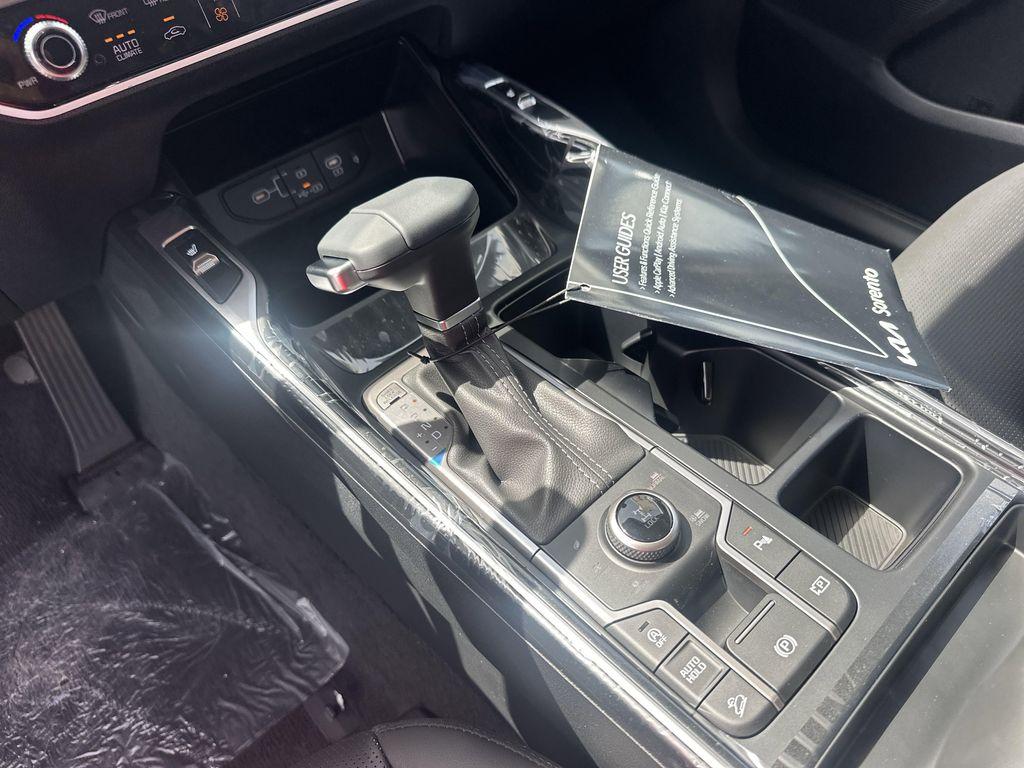 new 2025 Kia Sorento car, priced at $37,476