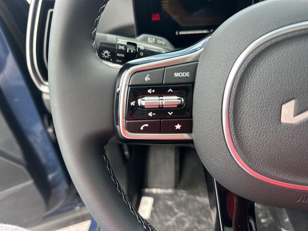 new 2025 Kia Sorento car, priced at $39,548
