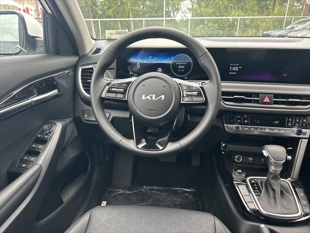 new 2025 Kia Seltos car, priced at $28,174