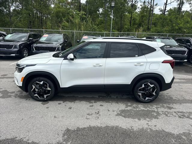 new 2025 Kia Seltos car, priced at $28,174
