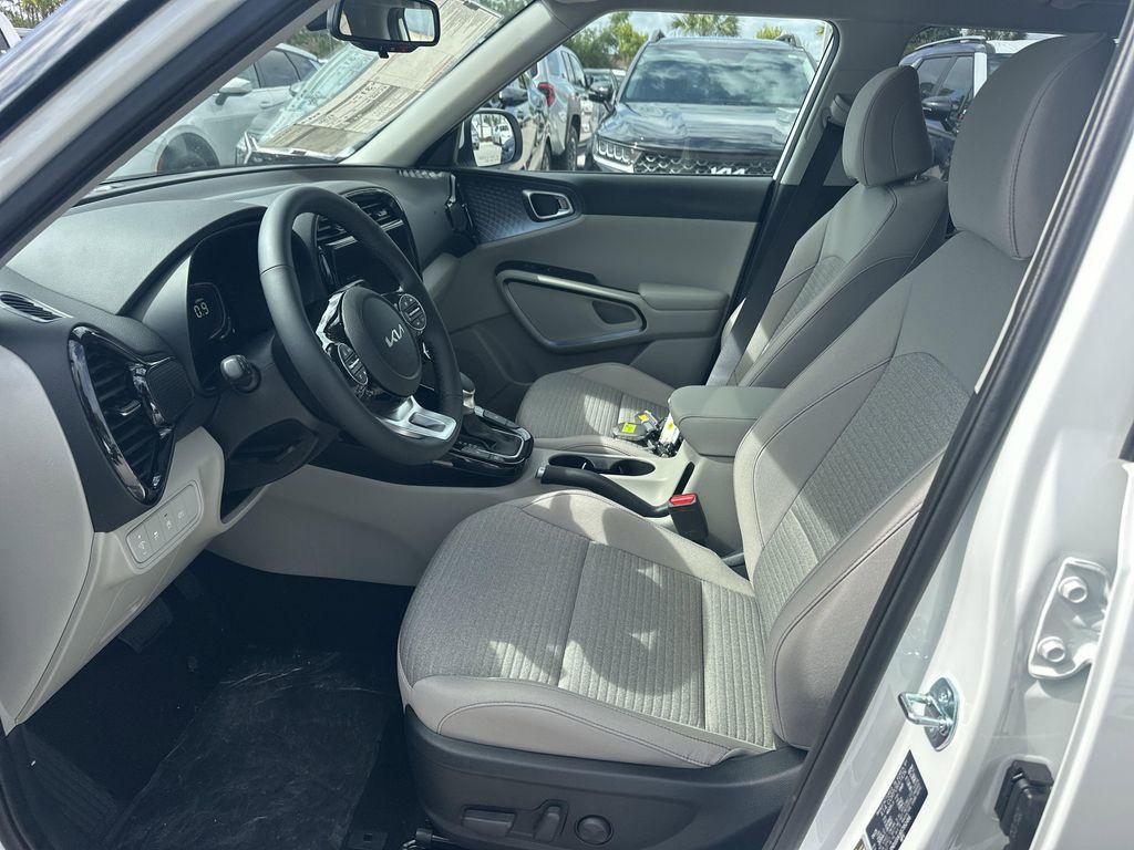 new 2025 Kia Soul car, priced at $25,477