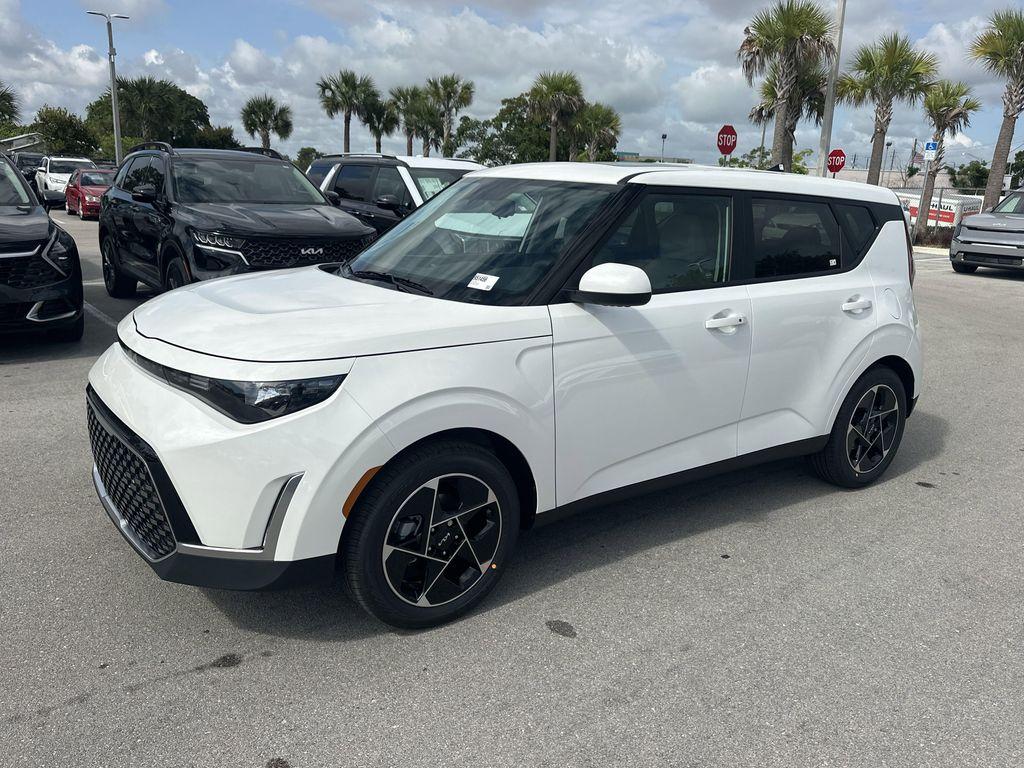 new 2025 Kia Soul car, priced at $25,477