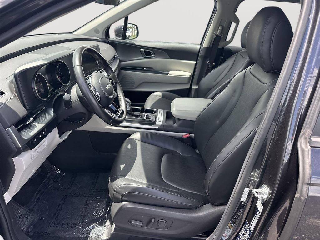 used 2024 Kia Carnival car, priced at $29,523