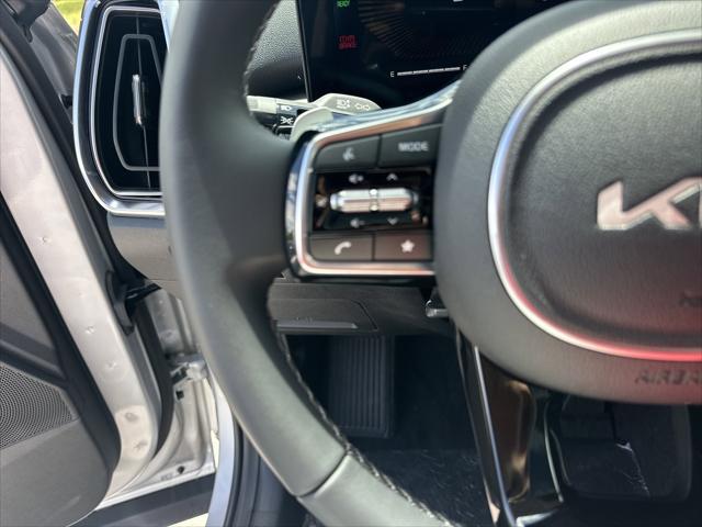 new 2025 Kia Sorento Hybrid car, priced at $41,725