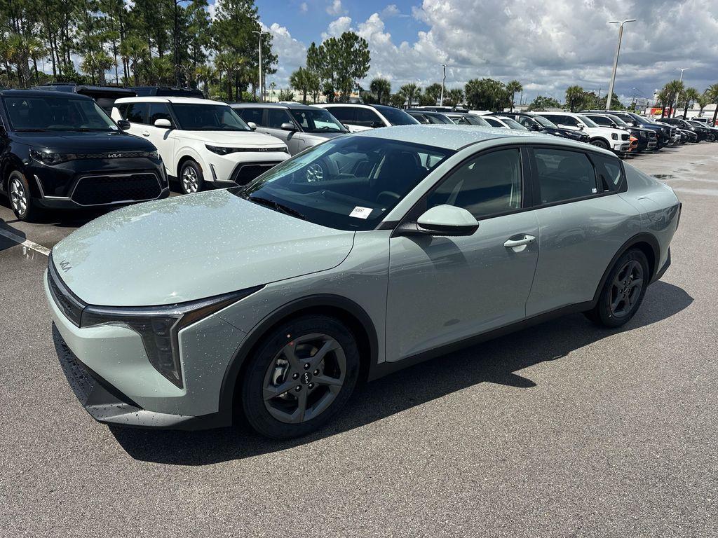 new 2025 Kia K4 car, priced at $24,375
