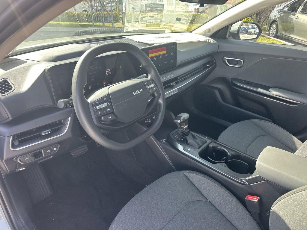 new 2025 Kia K4 car, priced at $24,093