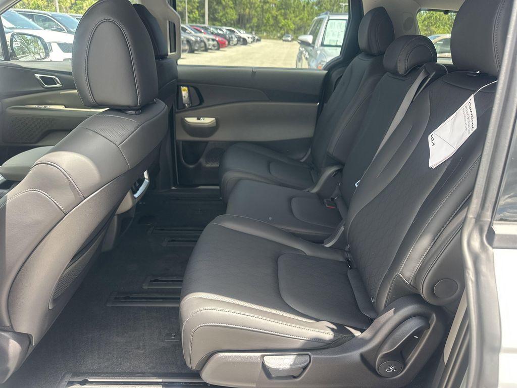 new 2026 Kia Carnival Hybrid car, priced at $50,130