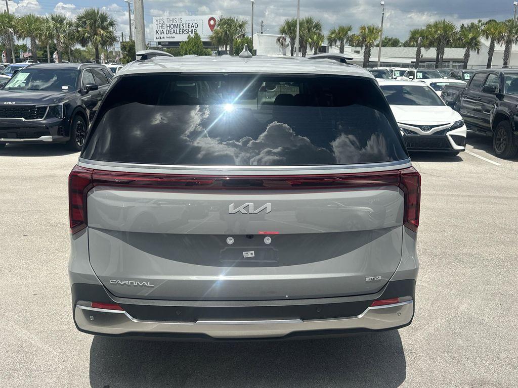 new 2026 Kia Carnival Hybrid car, priced at $50,130