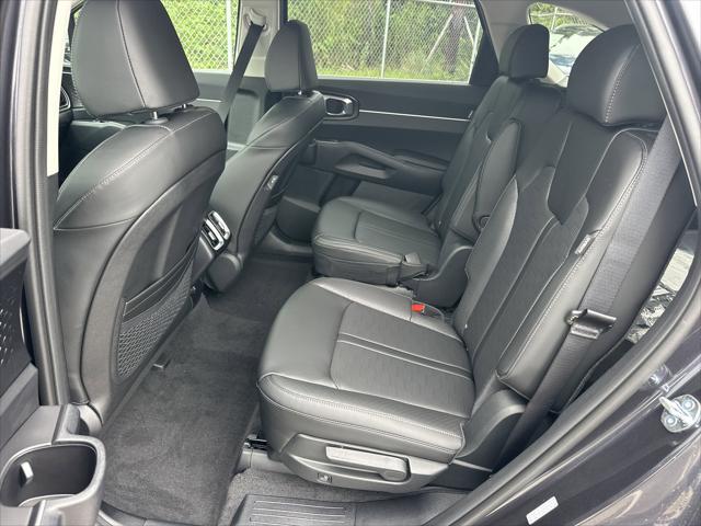 new 2025 Kia Sorento car, priced at $39,835