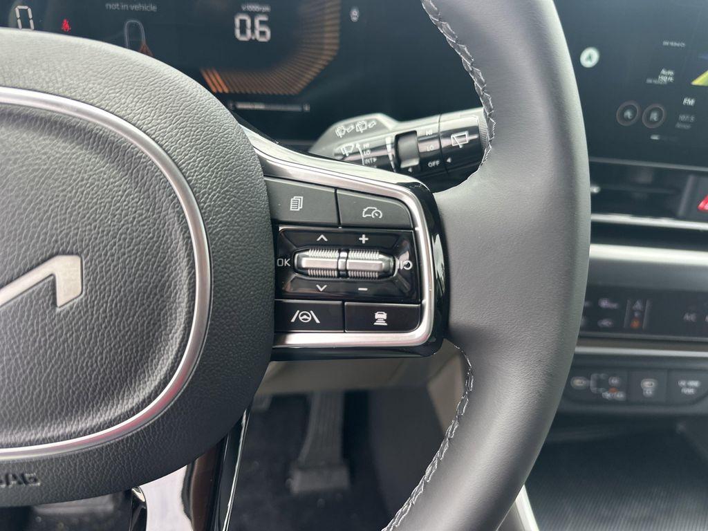 new 2025 Kia Carnival car, priced at $39,504