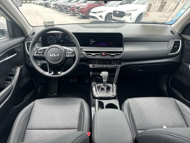 new 2025 Kia Seltos car, priced at $30,655