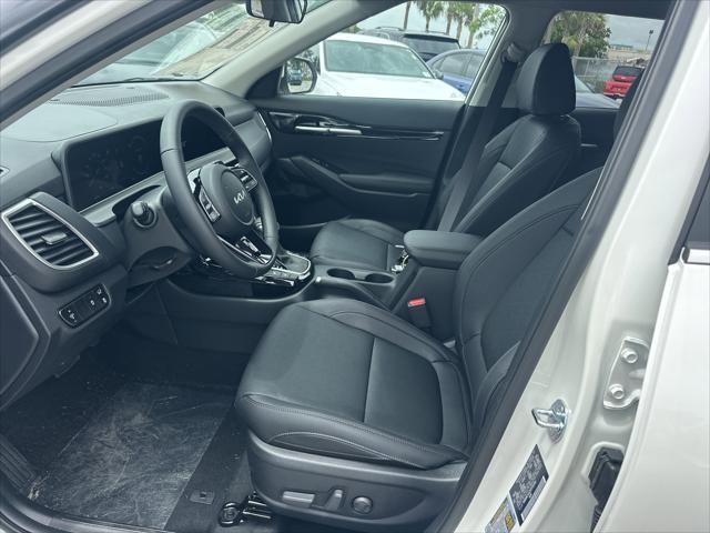 new 2025 Kia Seltos car, priced at $30,655