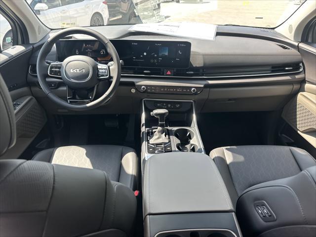 new 2025 Kia Carnival car, priced at $43,695