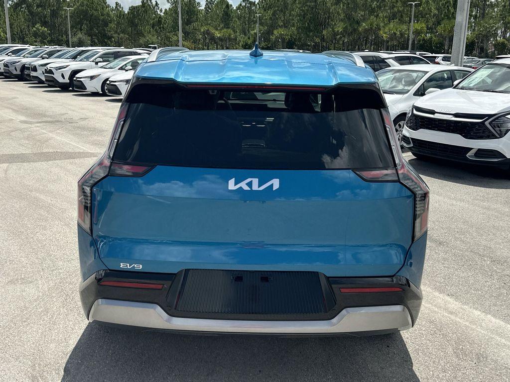 new 2026 Kia EV9 car, priced at $62,770