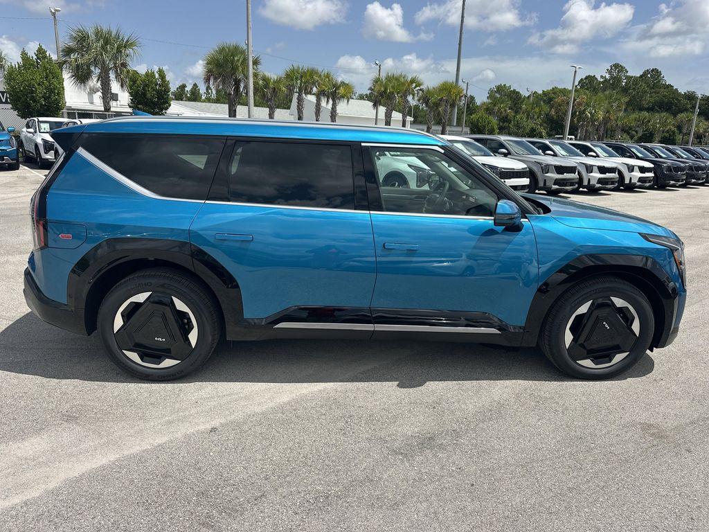 new 2026 Kia EV9 car, priced at $62,770