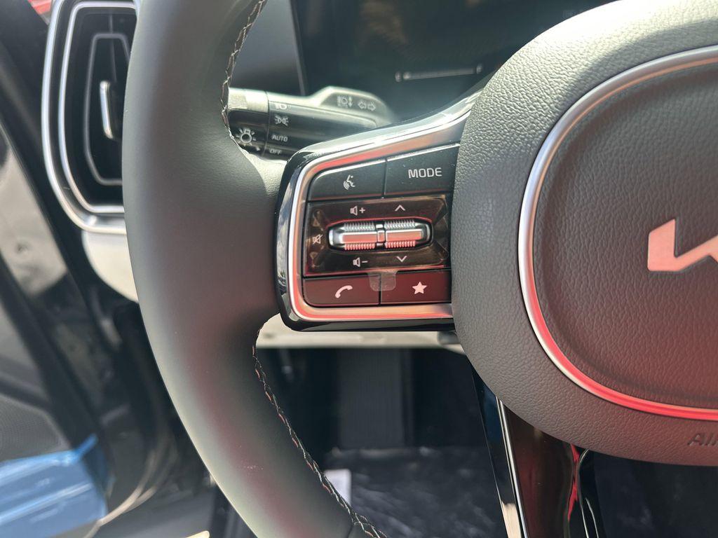 new 2025 Kia Sorento car, priced at $36,689
