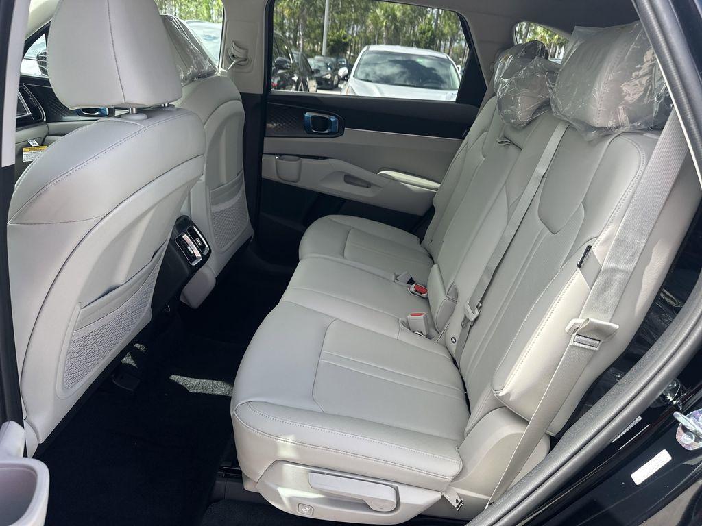 new 2025 Kia Sorento car, priced at $36,689