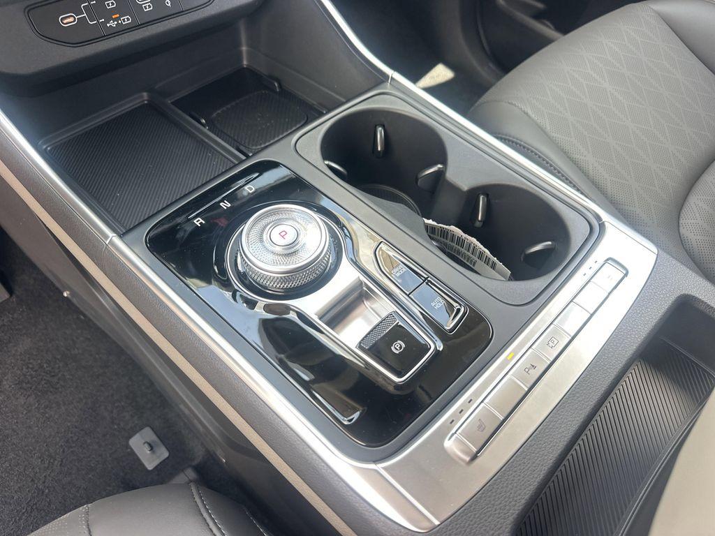 new 2026 Kia Carnival Hybrid car, priced at $44,890