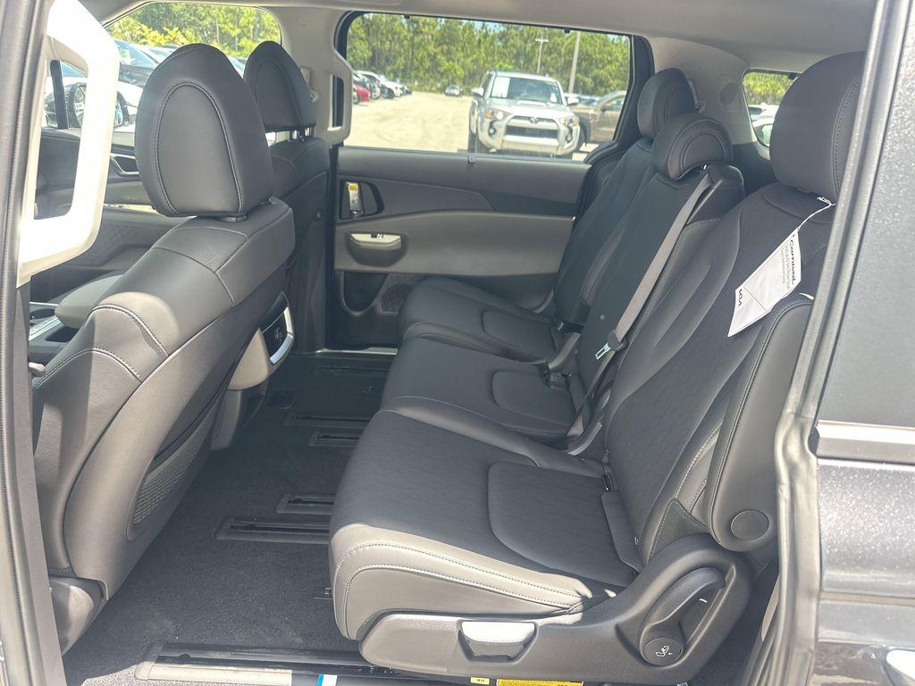 new 2026 Kia Carnival Hybrid car, priced at $44,890