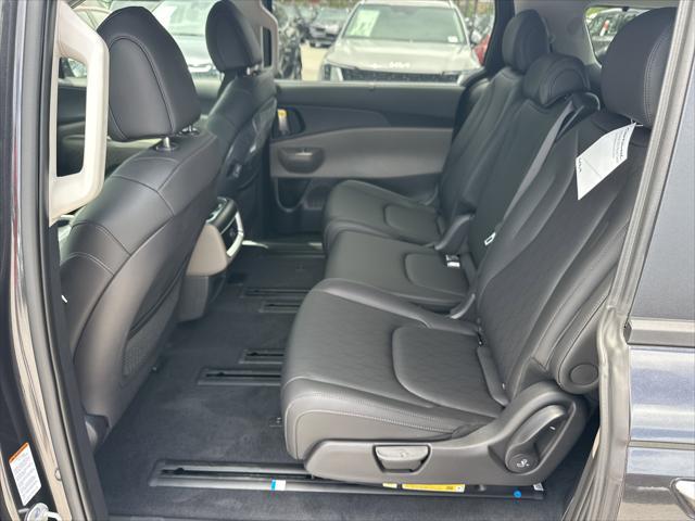 new 2026 Kia Carnival Hybrid car, priced at $44,920