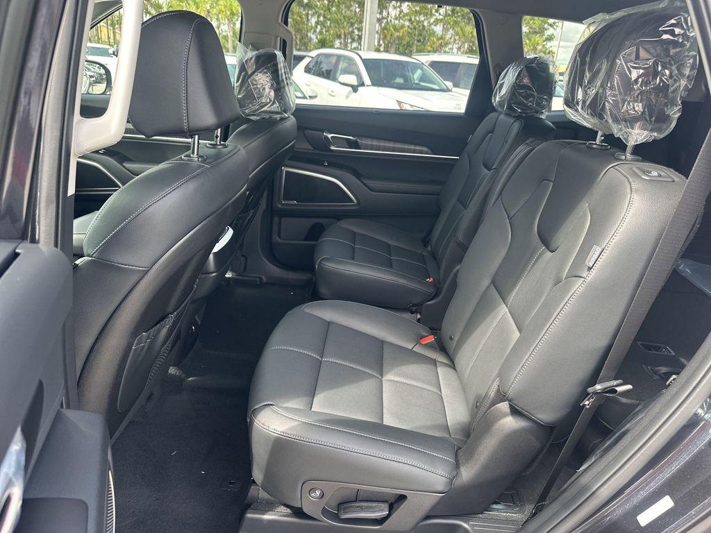 new 2025 Kia Telluride car, priced at $43,296