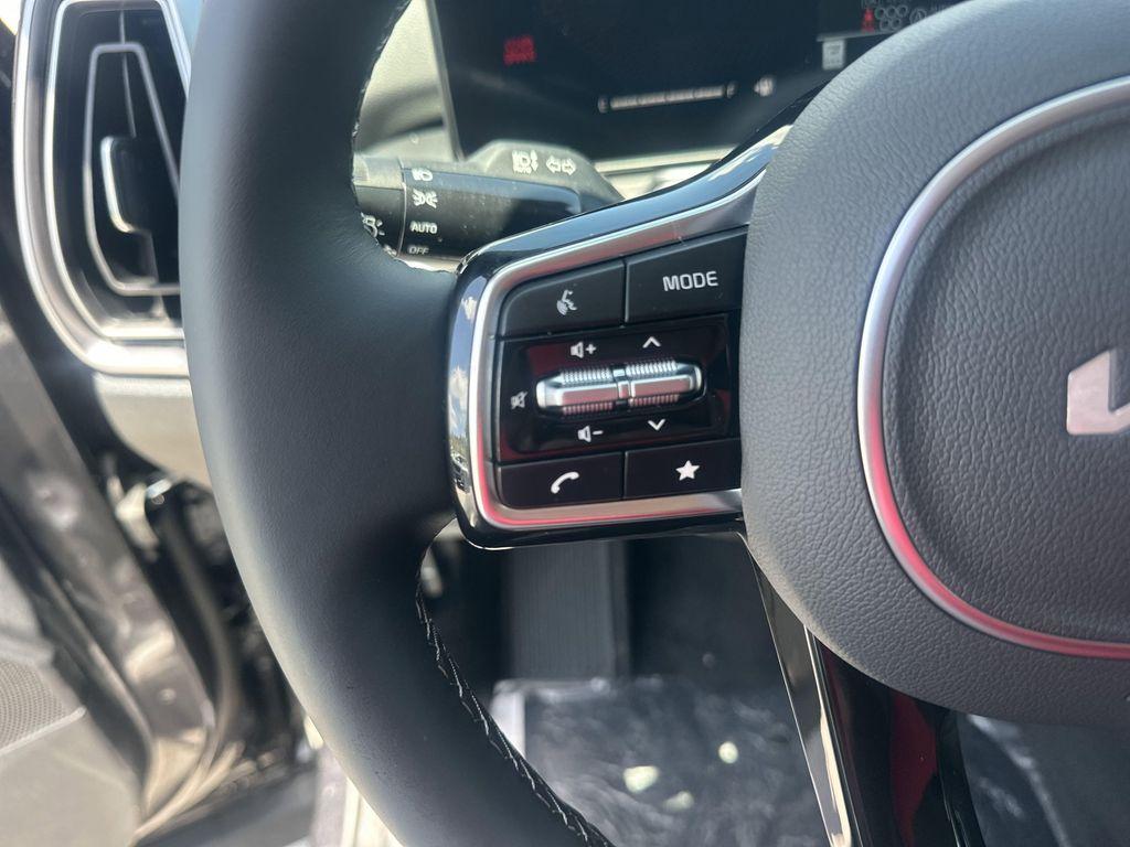 new 2025 Kia Sorento car, priced at $37,090