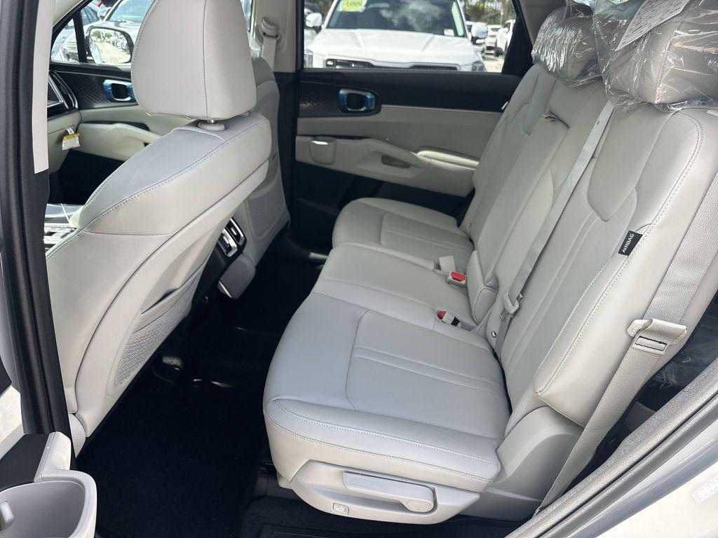 new 2025 Kia Sorento car, priced at $37,555