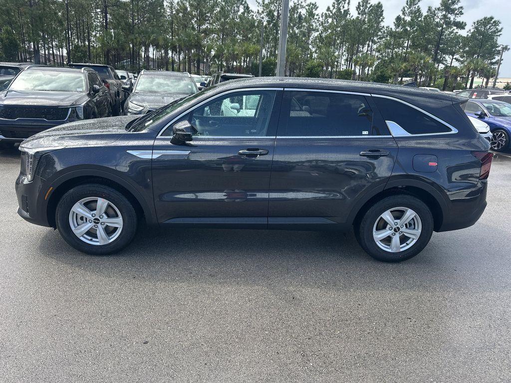 new 2026 Kia Sorento car, priced at $33,111