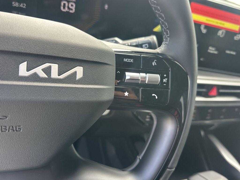 new 2026 Kia Sorento car, priced at $33,111