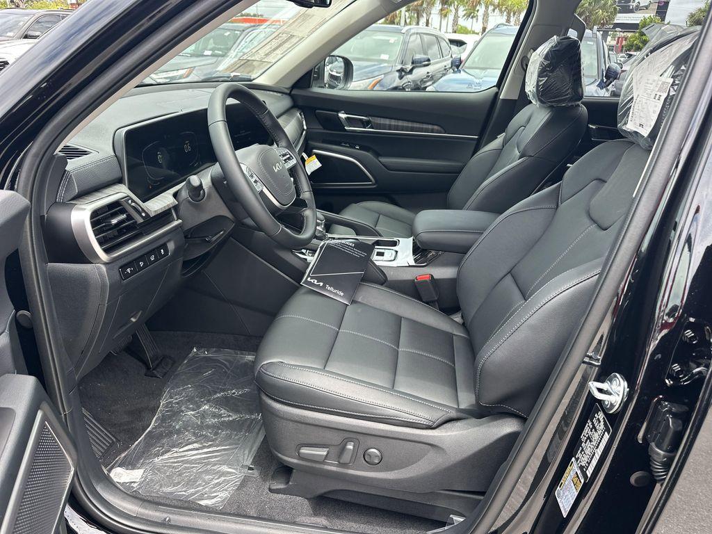 new 2025 Kia Telluride car, priced at $42,312