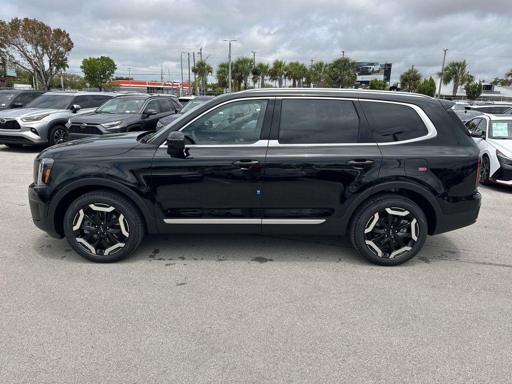 new 2025 Kia Telluride car, priced at $42,312