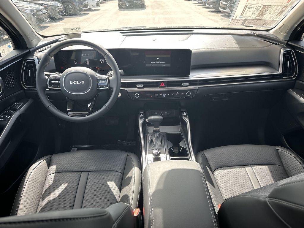 new 2025 Kia Sorento car, priced at $35,902