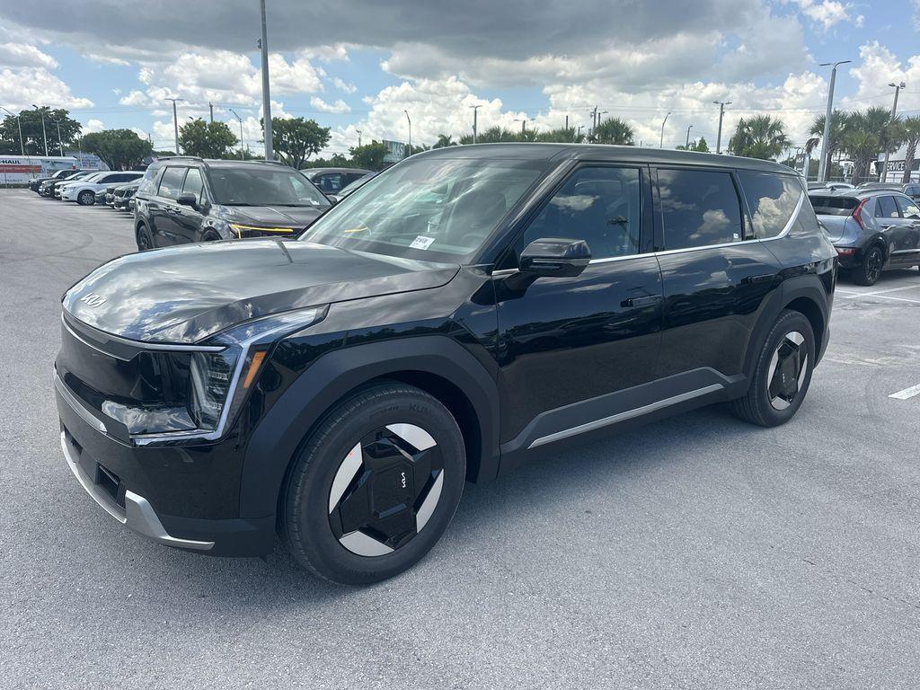 new 2026 Kia EV9 car, priced at $52,770