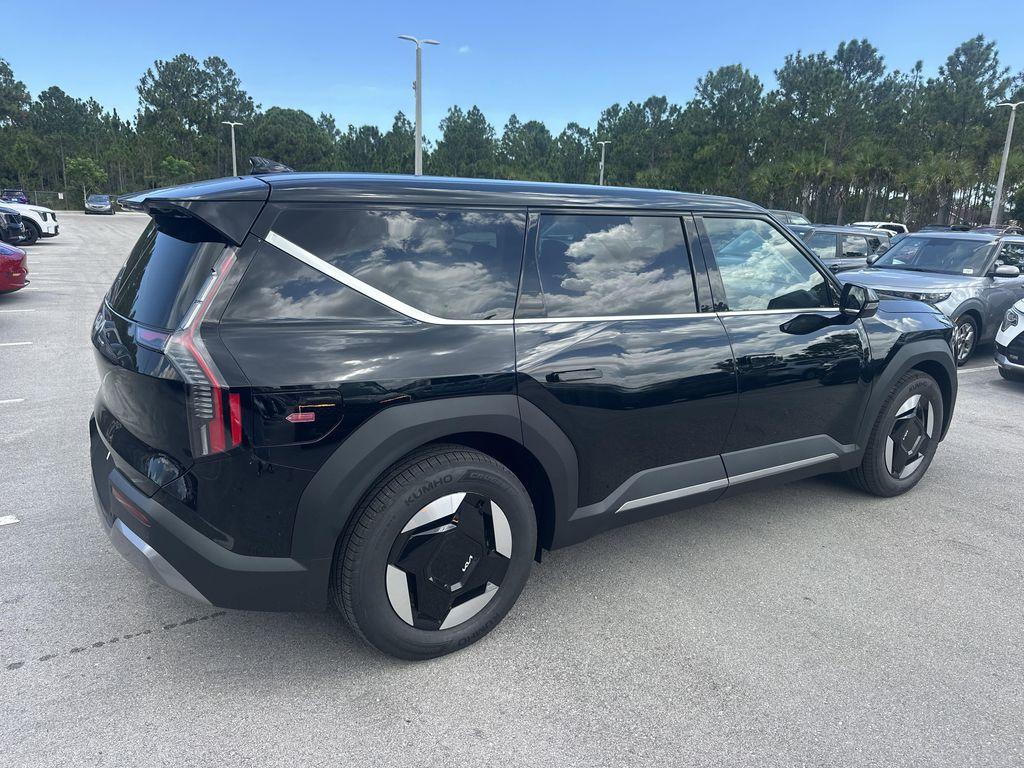 new 2026 Kia EV9 car, priced at $52,770