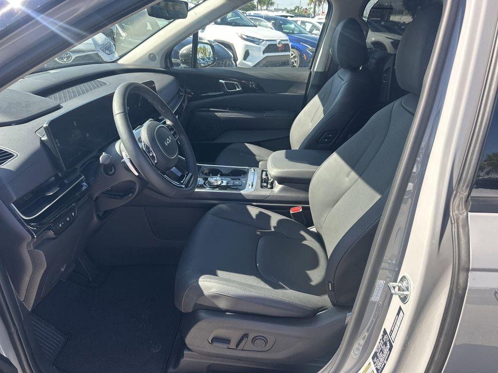 new 2025 Kia Carnival Hybrid car, priced at $56,443