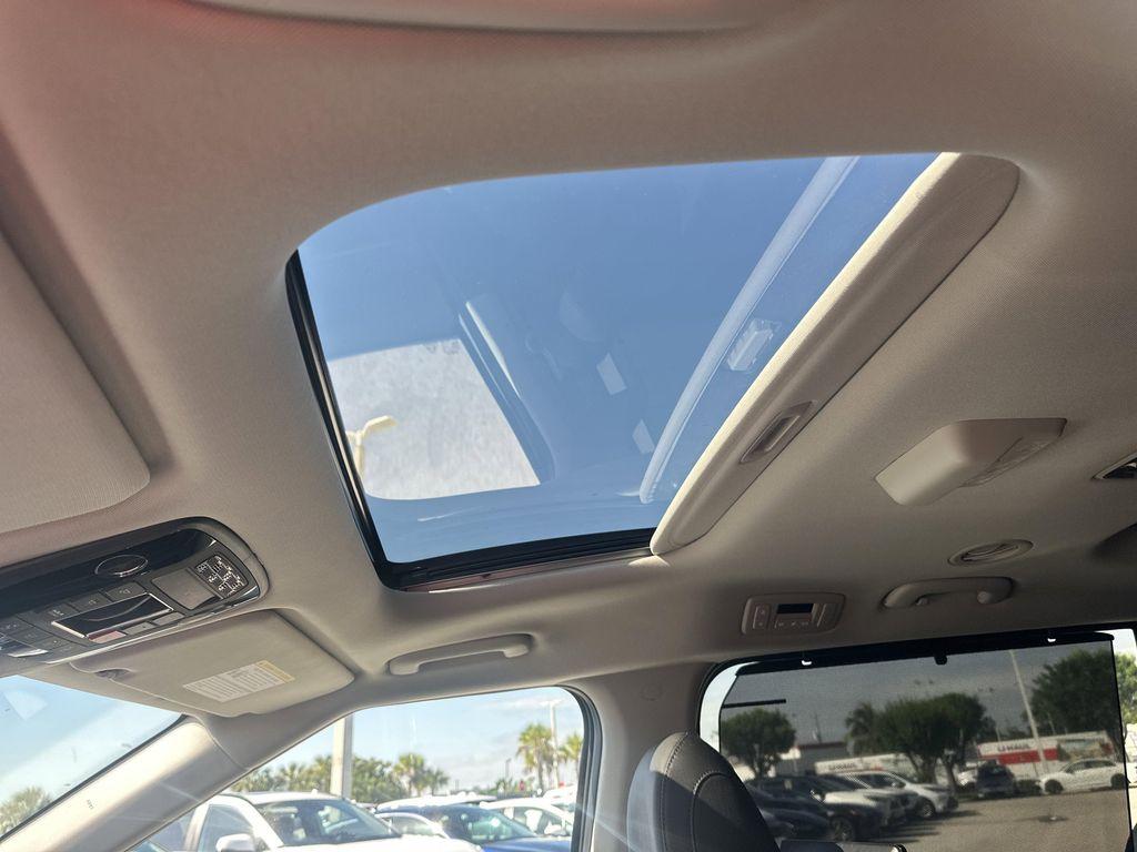 new 2025 Kia Carnival Hybrid car, priced at $56,443