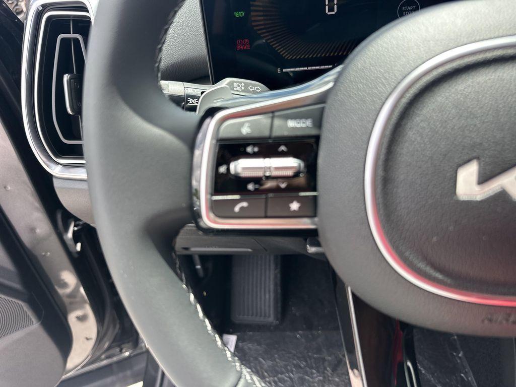 new 2025 Kia Sorento Hybrid car, priced at $38,544