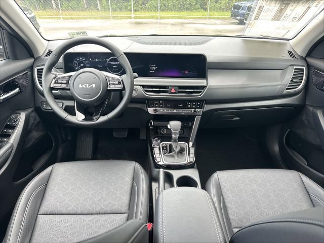 new 2025 Kia Seltos car, priced at $27,674