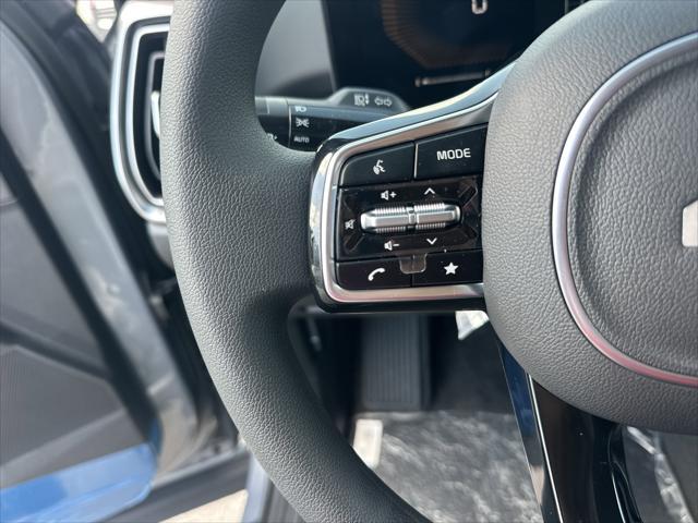new 2025 Kia Sorento car, priced at $33,735