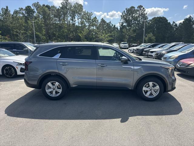 new 2025 Kia Sorento car, priced at $33,735