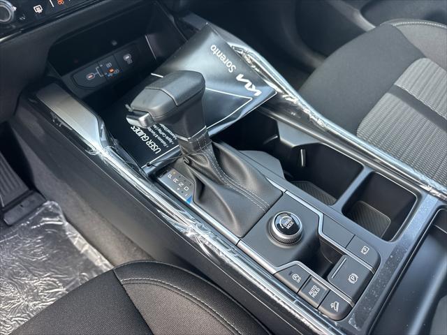 new 2025 Kia Sorento car, priced at $33,735