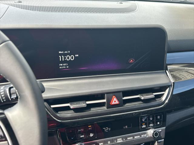 new 2025 Kia Seltos car, priced at $27,470