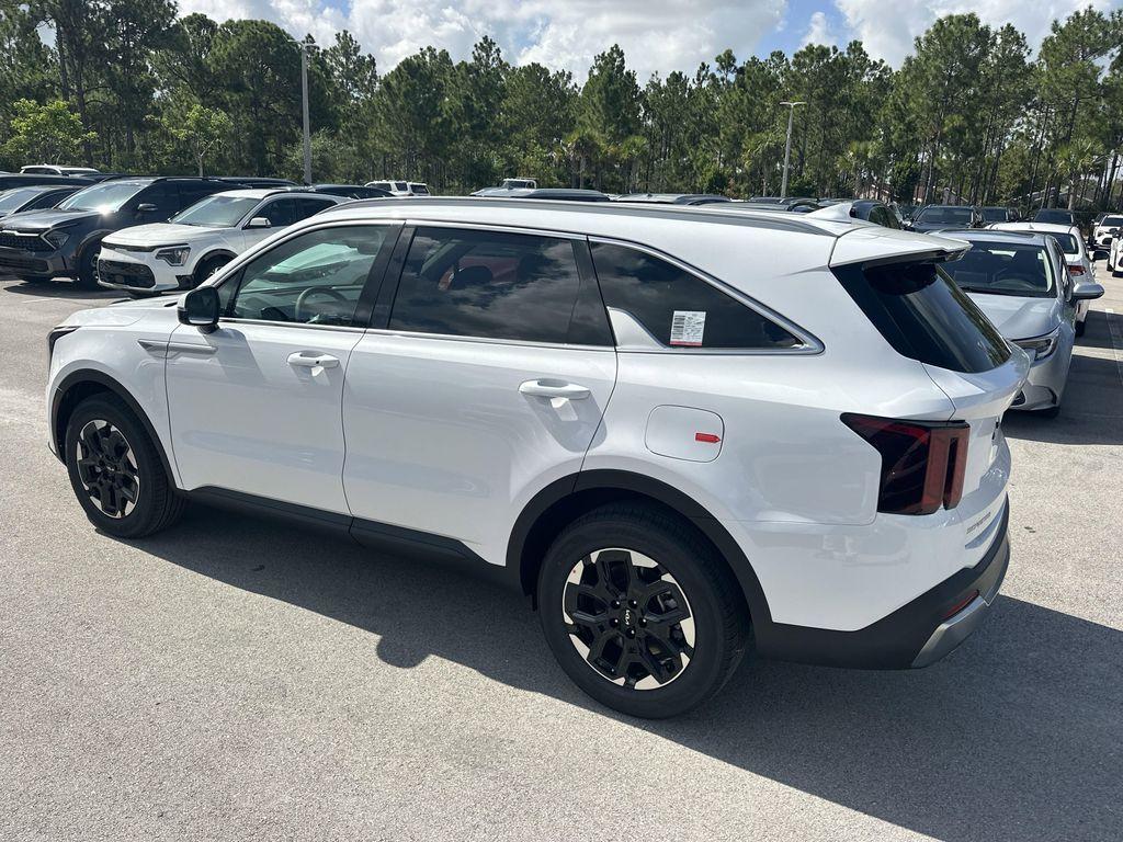 new 2025 Kia Sorento car, priced at $37,555